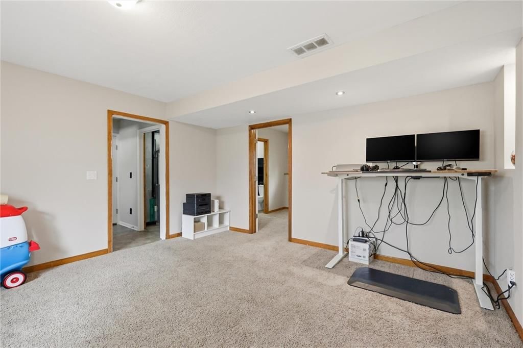 931 S Jones Court — photo 27