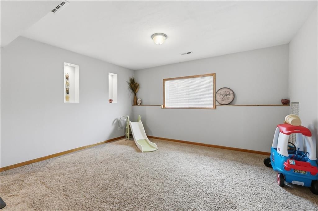 931 S Jones Court — photo 28