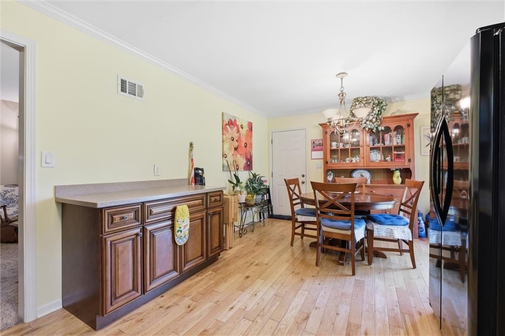 706 NE Darwin Street — photo 10