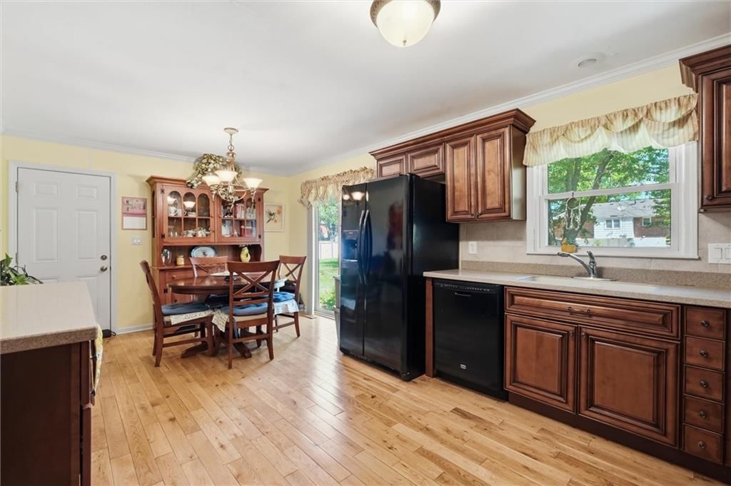 706 NE Darwin Street — photo 11