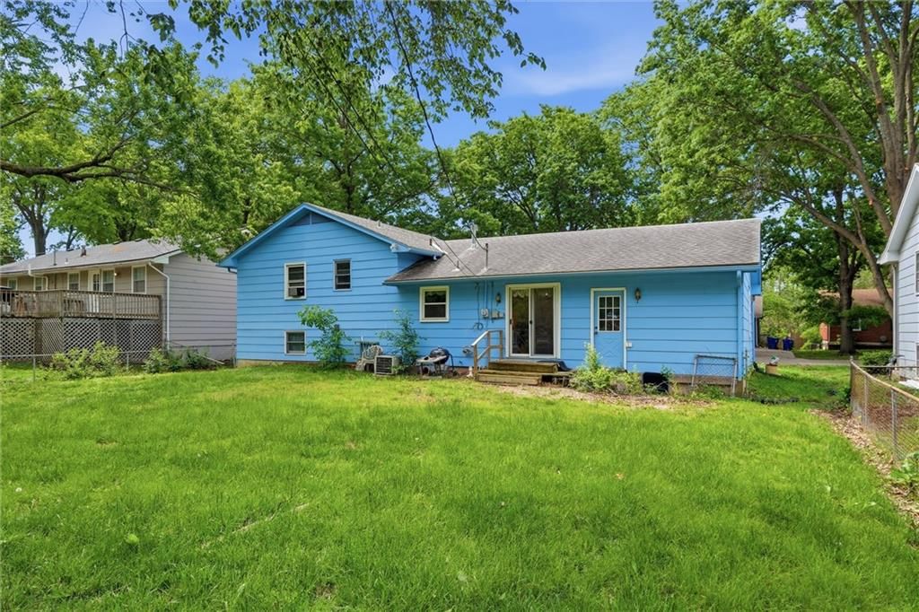 706 NE Darwin Street — photo 21