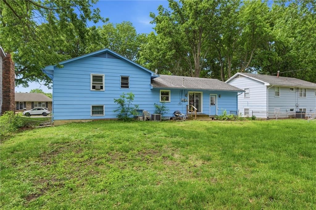 706 NE Darwin Street — photo 22