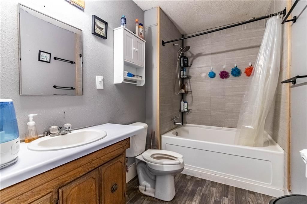 304 E Benton Street — photo 19