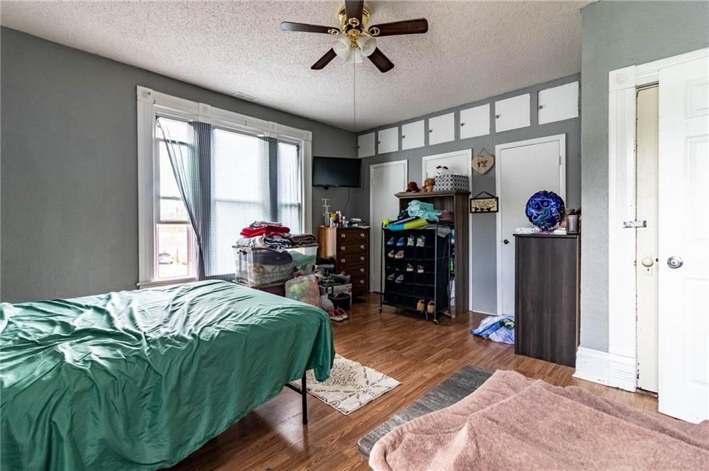 304 E Benton Street — photo 24