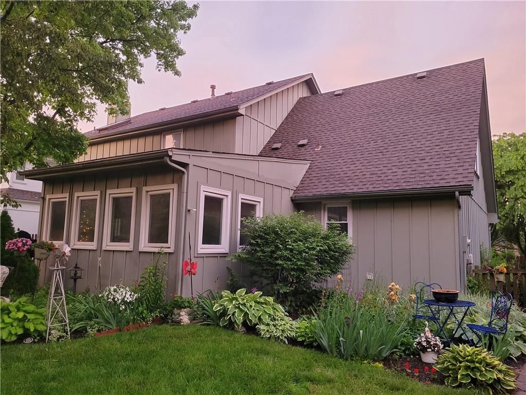 1376 E 154th Terrace — photo 38