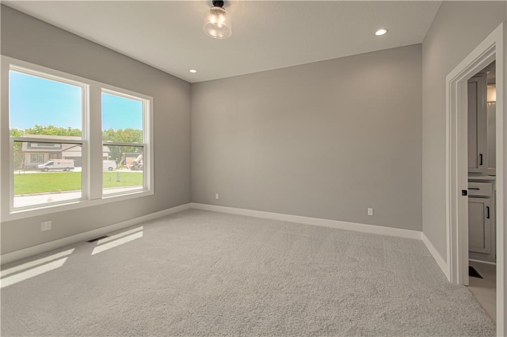 4840 NW Huonker Court — photo 30