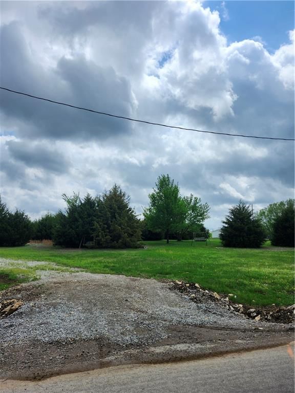 97 & 101 Linn Valley Drive — photo 2