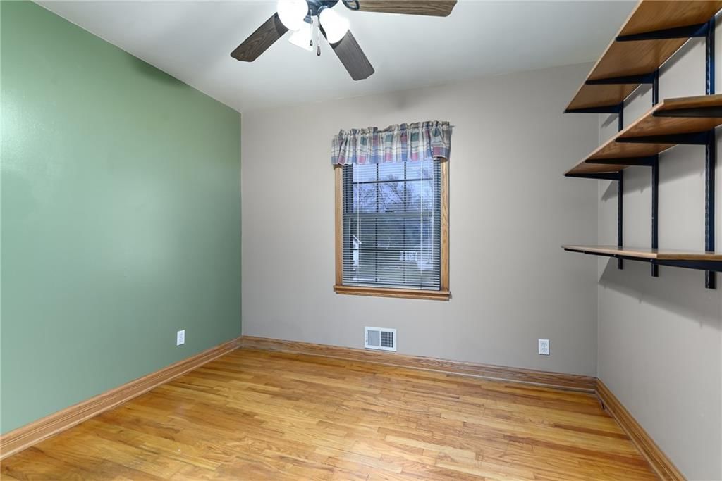 5208 N Wayne Avenue — photo 11