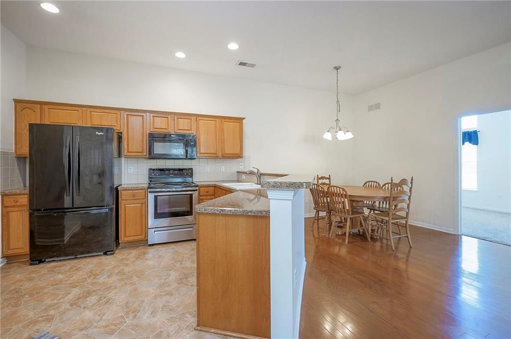 18437 W 156th Terrace — photo 9
