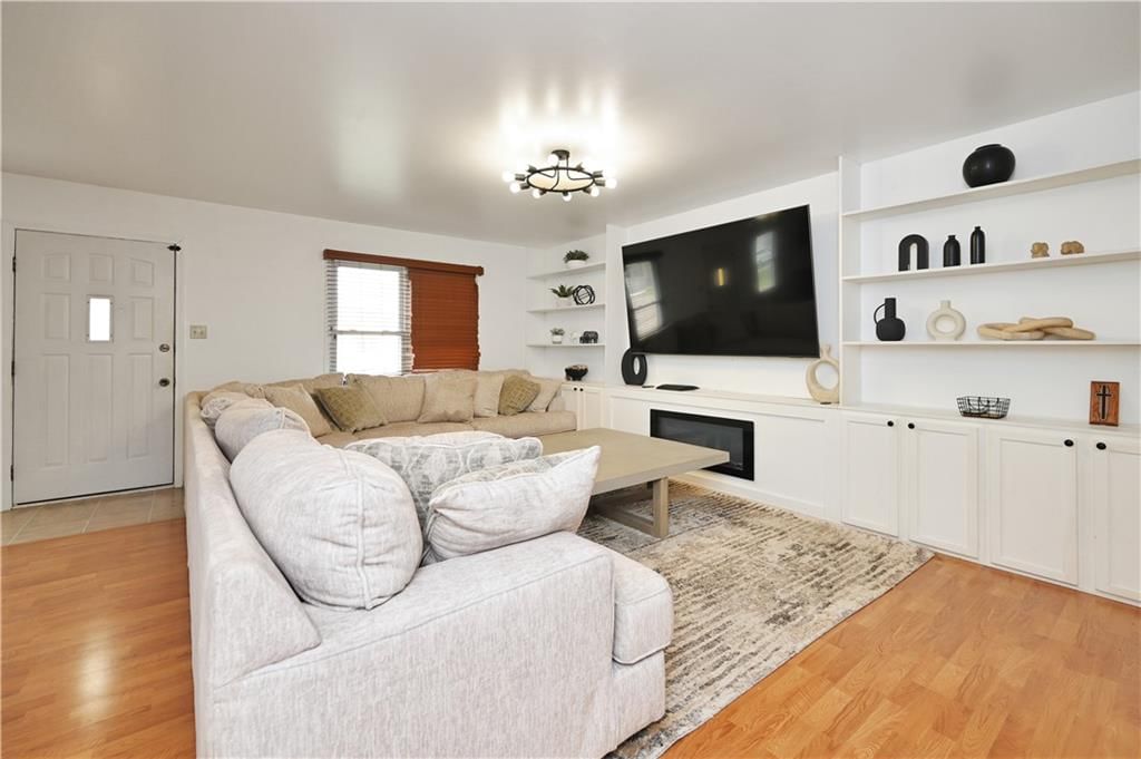 413 Madore Street — photo 6