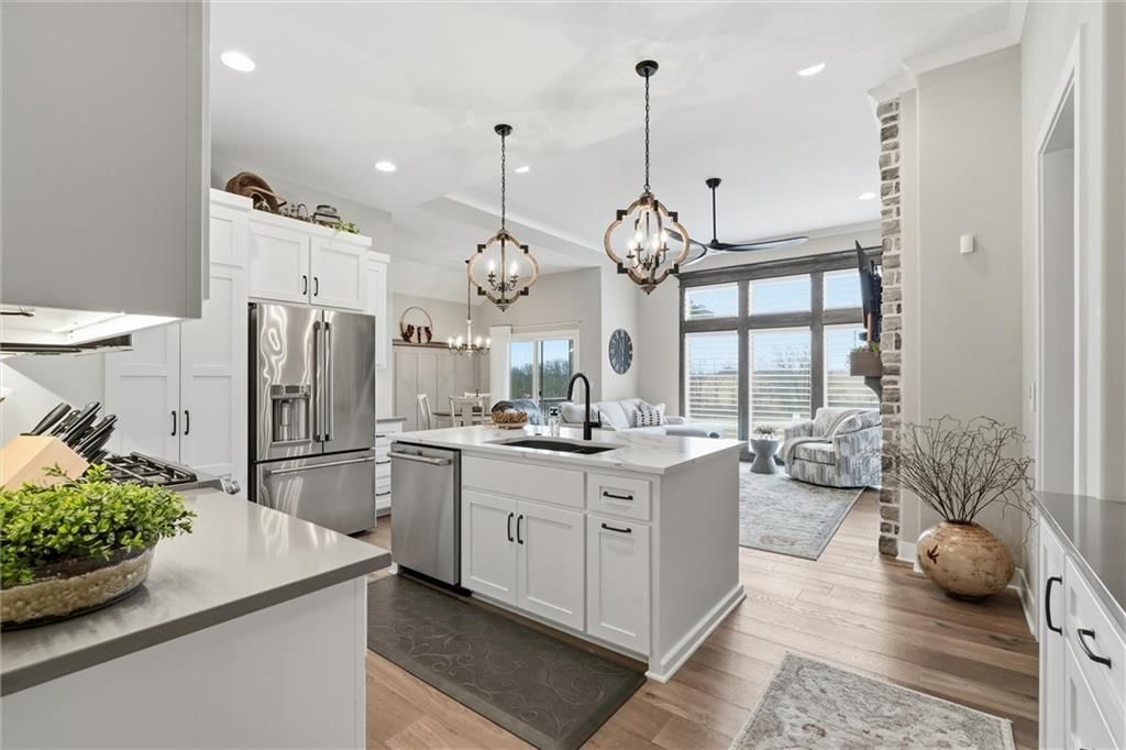 10745 N Bell Street — photo 11