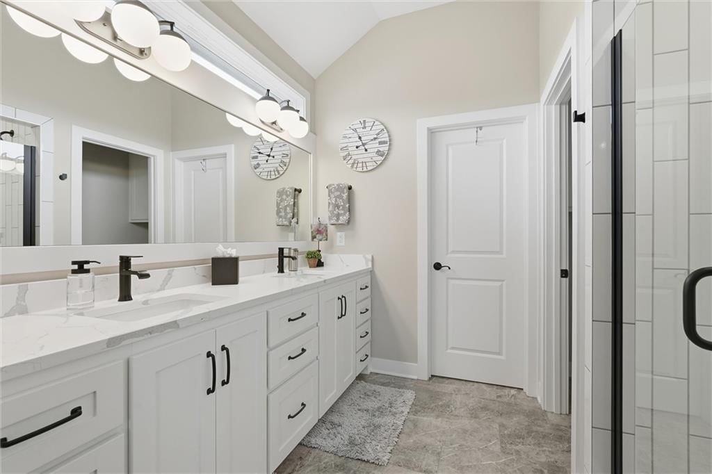10745 N Bell Street — photo 19