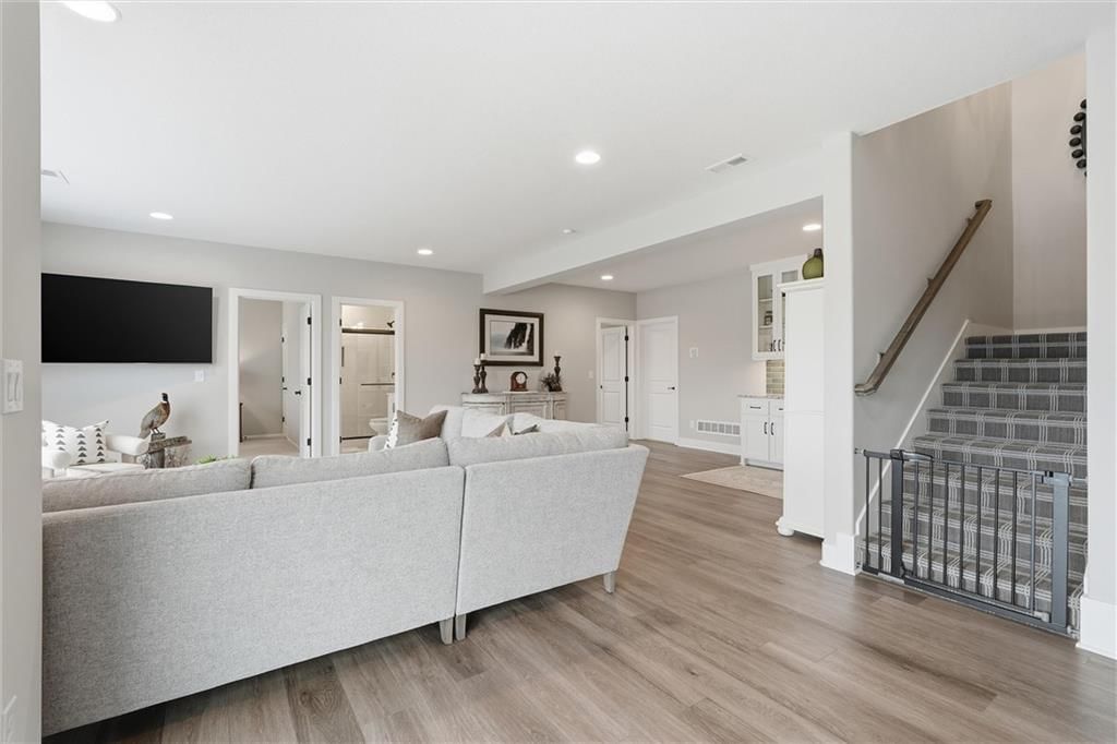 10745 N Bell Street — photo 23