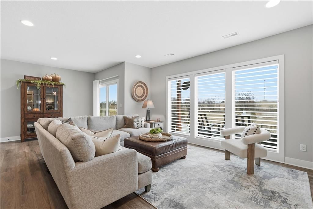 10745 N Bell Street — photo 24