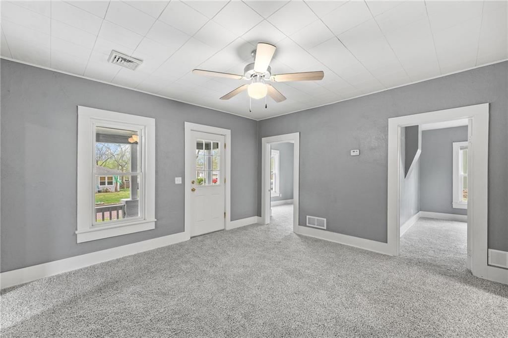 304 E Shawnee Street — photo 10