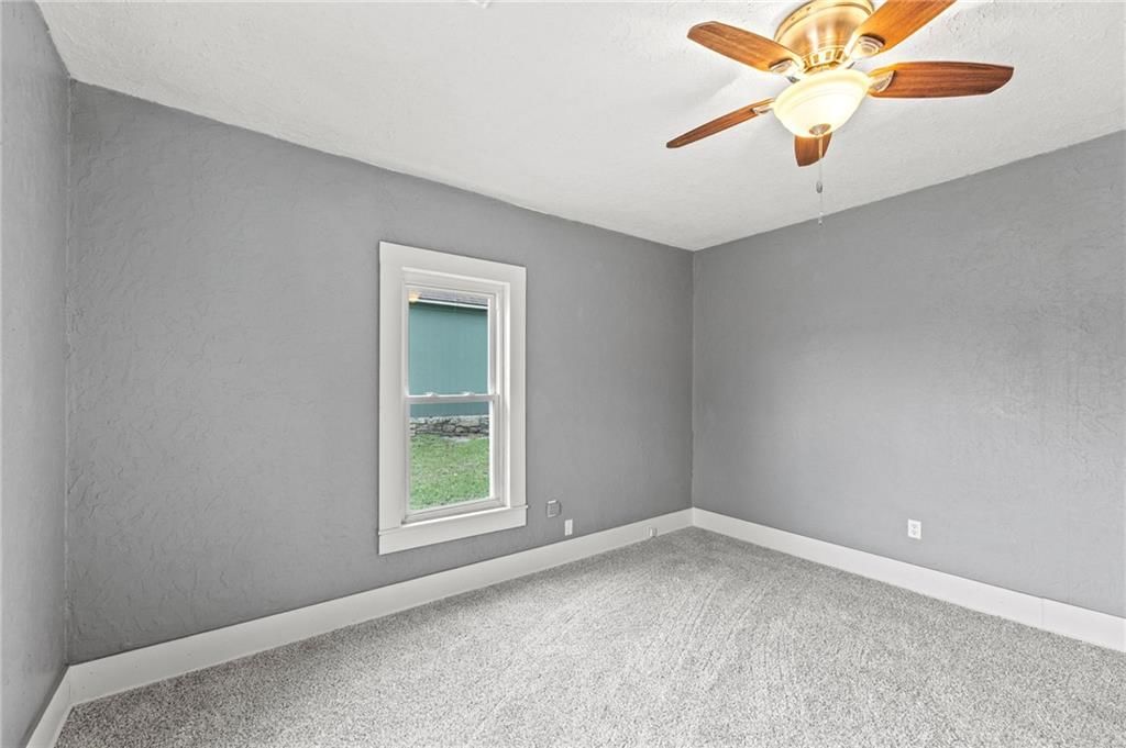 304 E Shawnee Street — photo 21