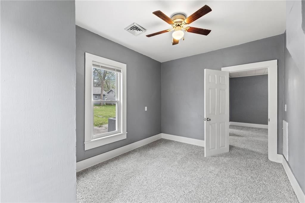 304 E Shawnee Street — photo 23
