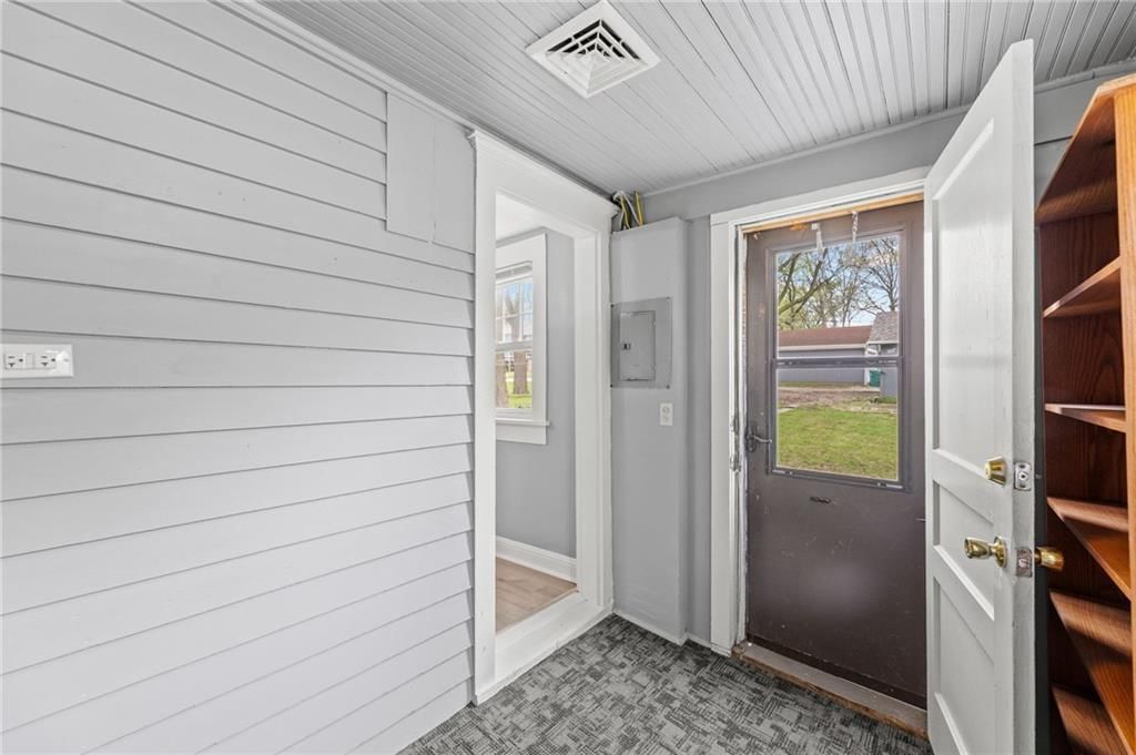 304 E Shawnee Street — photo 27