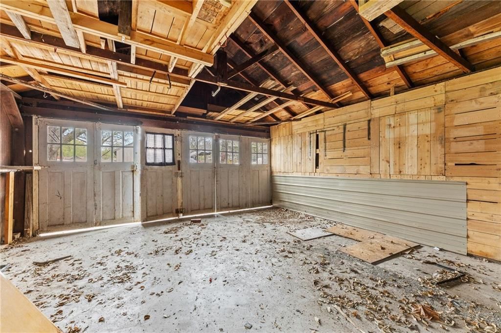 304 E Shawnee Street — photo 33