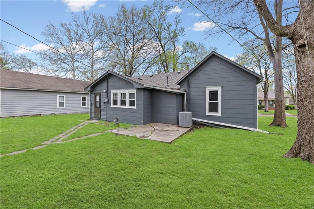 304 E Shawnee Street — photo 34