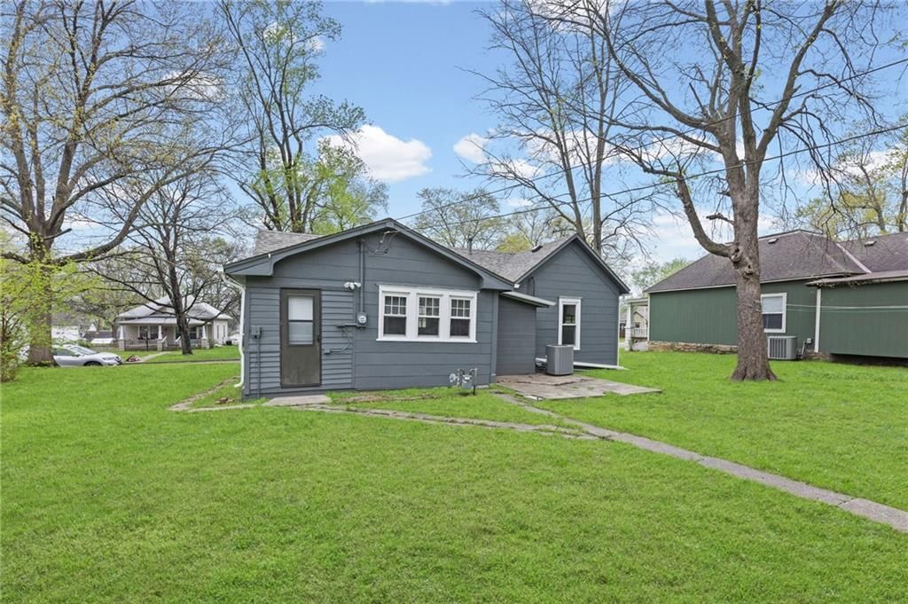 304 E Shawnee Street — photo 35