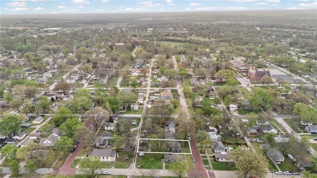 304 E Shawnee Street — photo 44