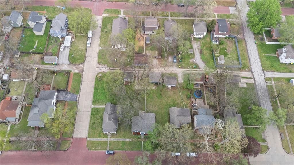 304 E Shawnee Street — photo 60