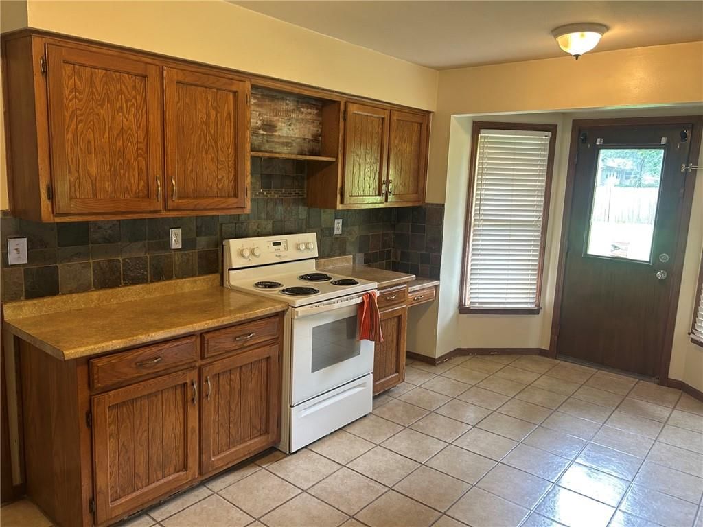7926 Ditzler Avenue — photo 4