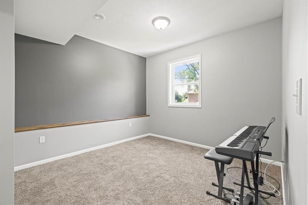 13714 Cody Street — photo 34