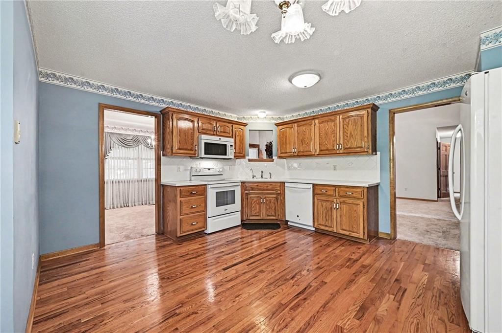 15038 W 146th Street — photo 10