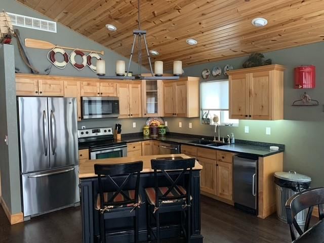 360 Lakeshore Drive — photo 7