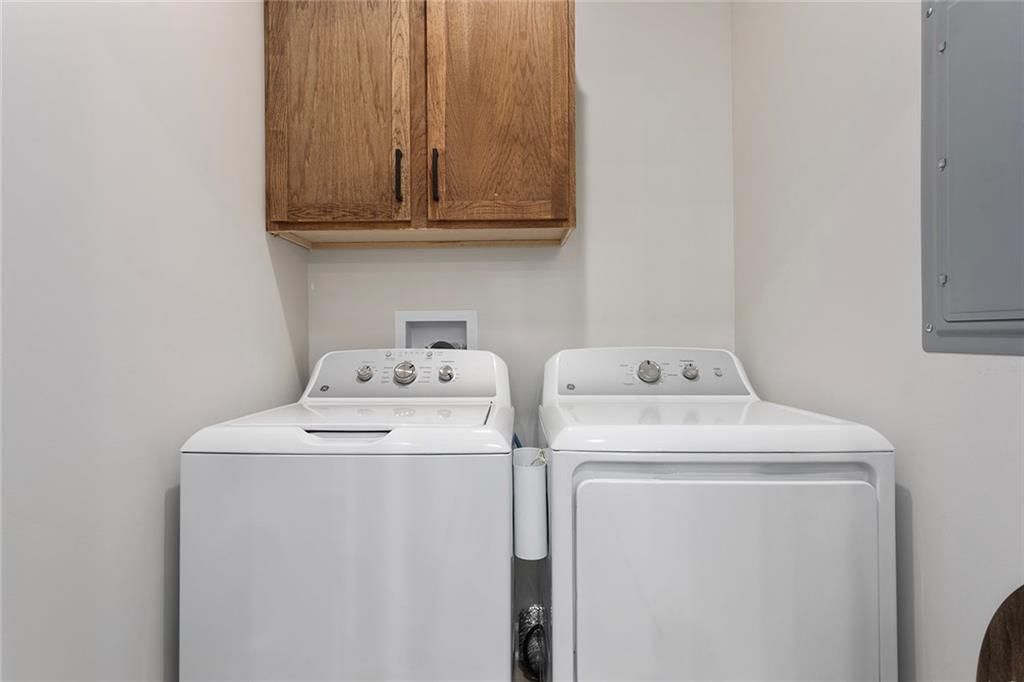 10 W Broadway Street — photo 11