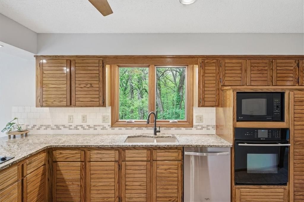 13105 W 69th Street — photo 11