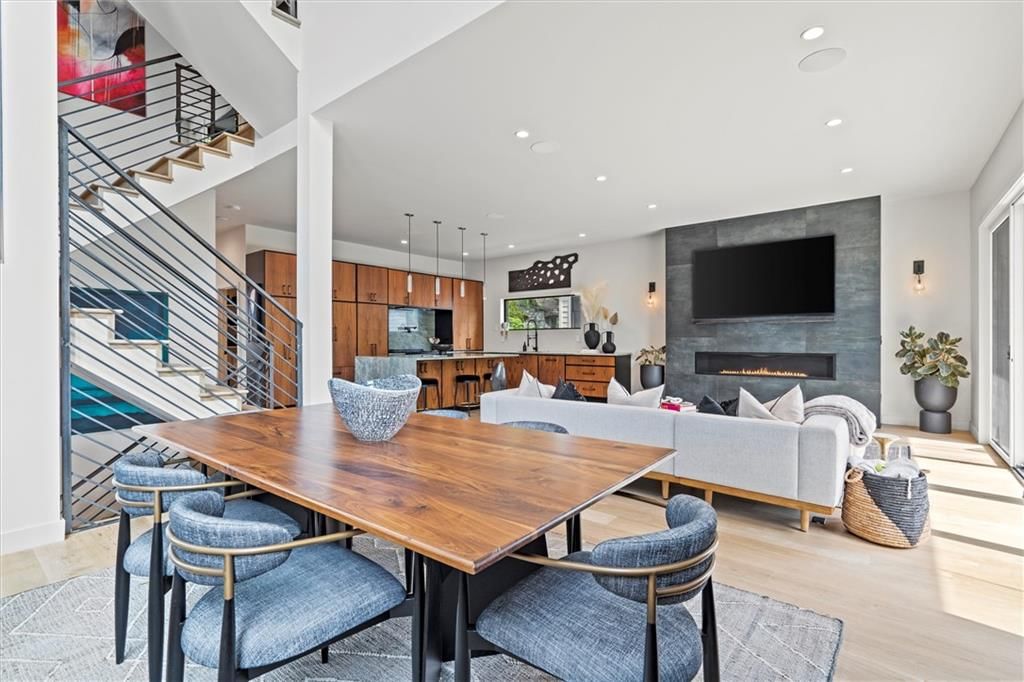 4540 Mercier Street — photo 8
