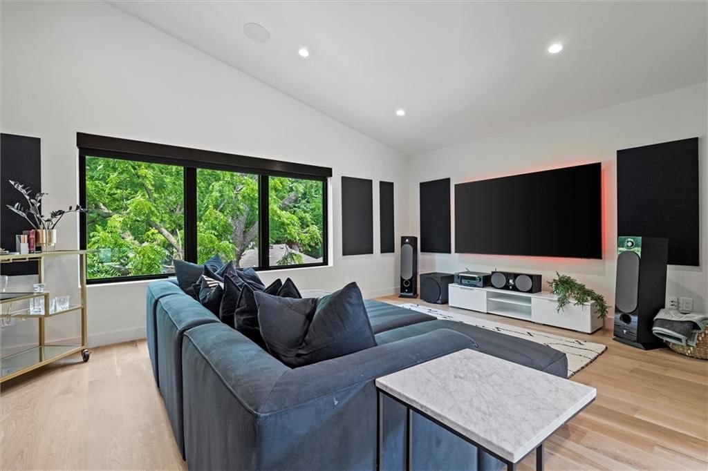 4540 Mercier Street — photo 33