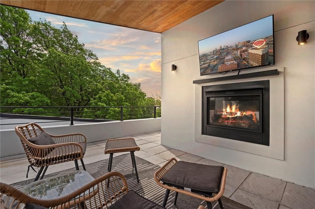 4540 Mercier Street — photo 38
