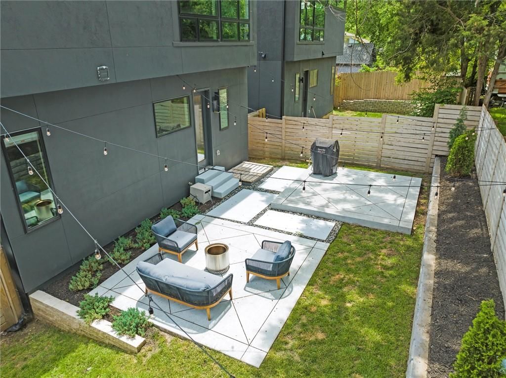 4540 Mercier Street — photo 40