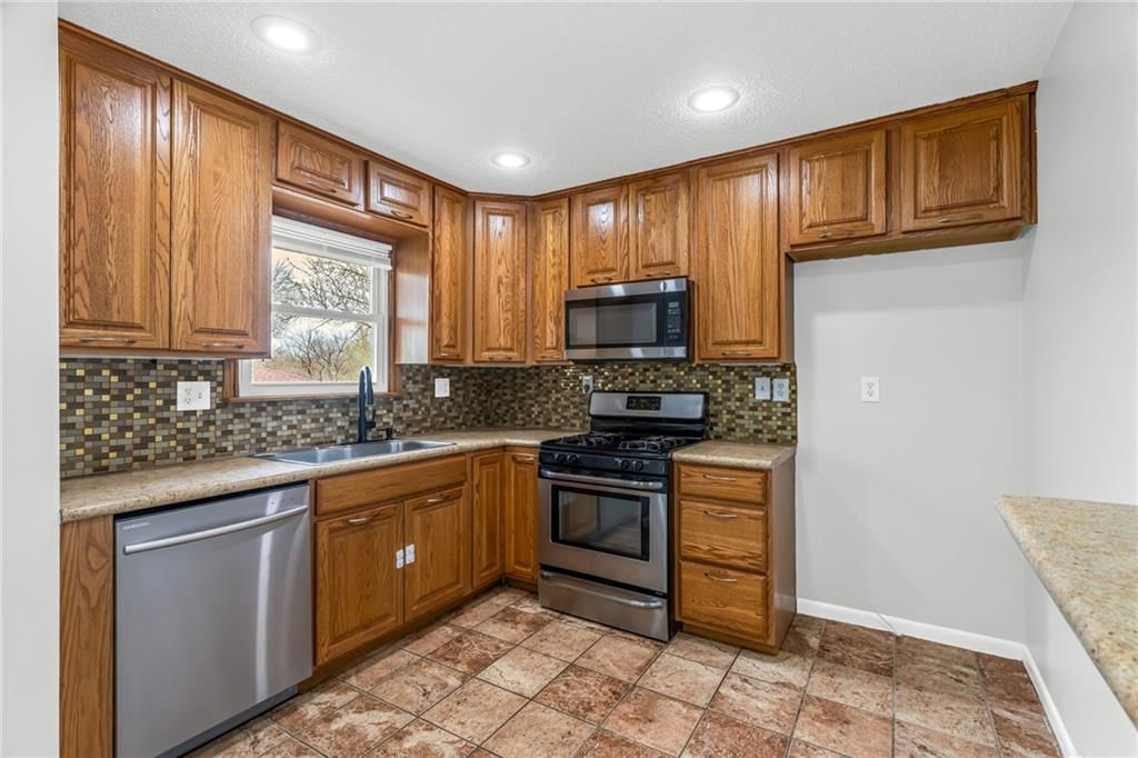 532 NE 98th Place — photo 9