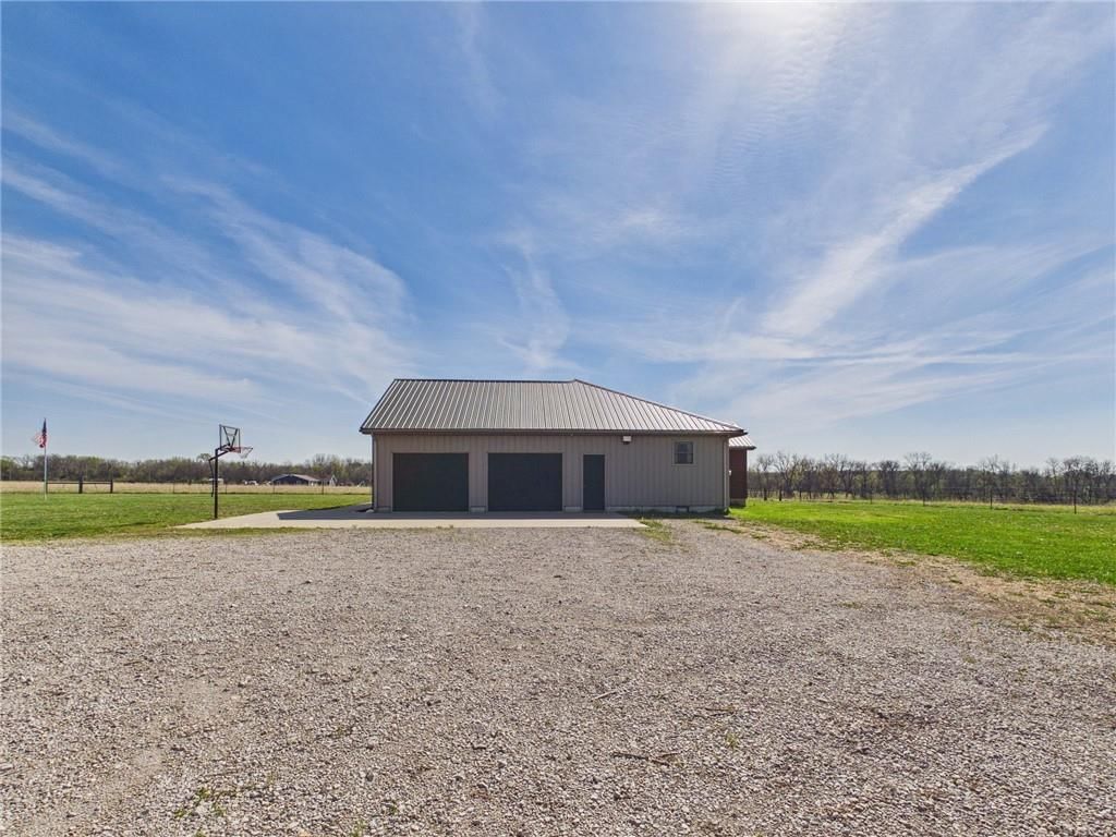2082 Osage Road — photo 32