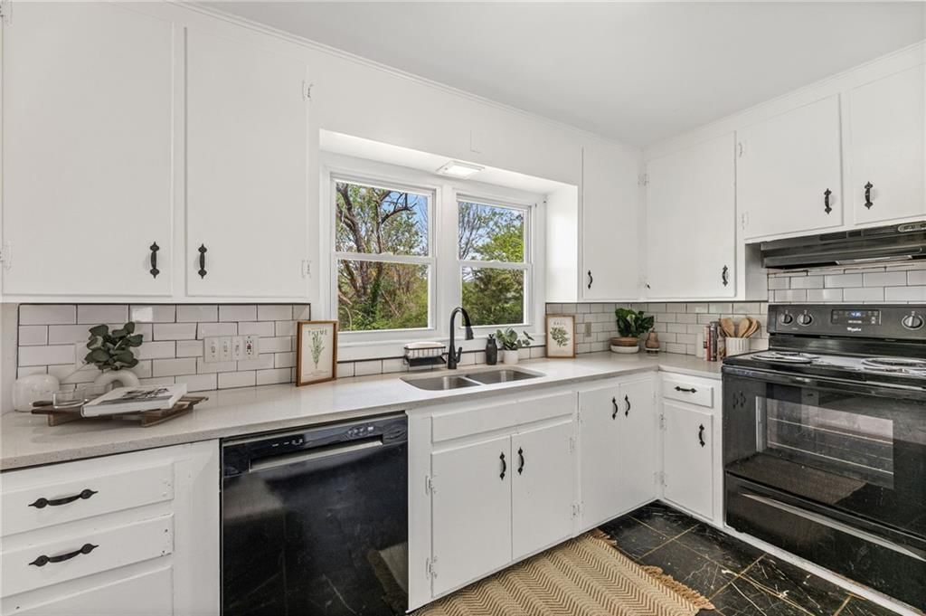 8716 E 77th Street — photo 16