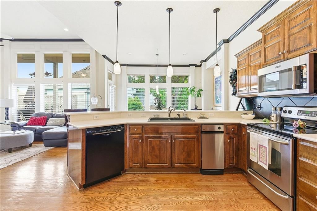 13236 Barton Street — photo 15