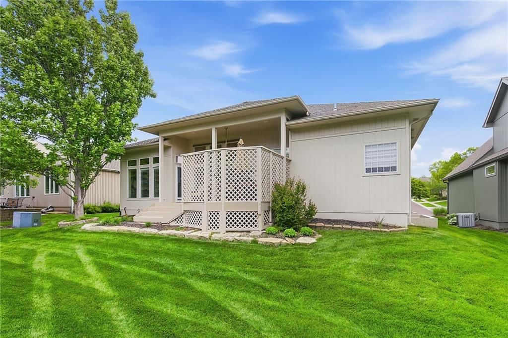 13236 Barton Street — photo 42