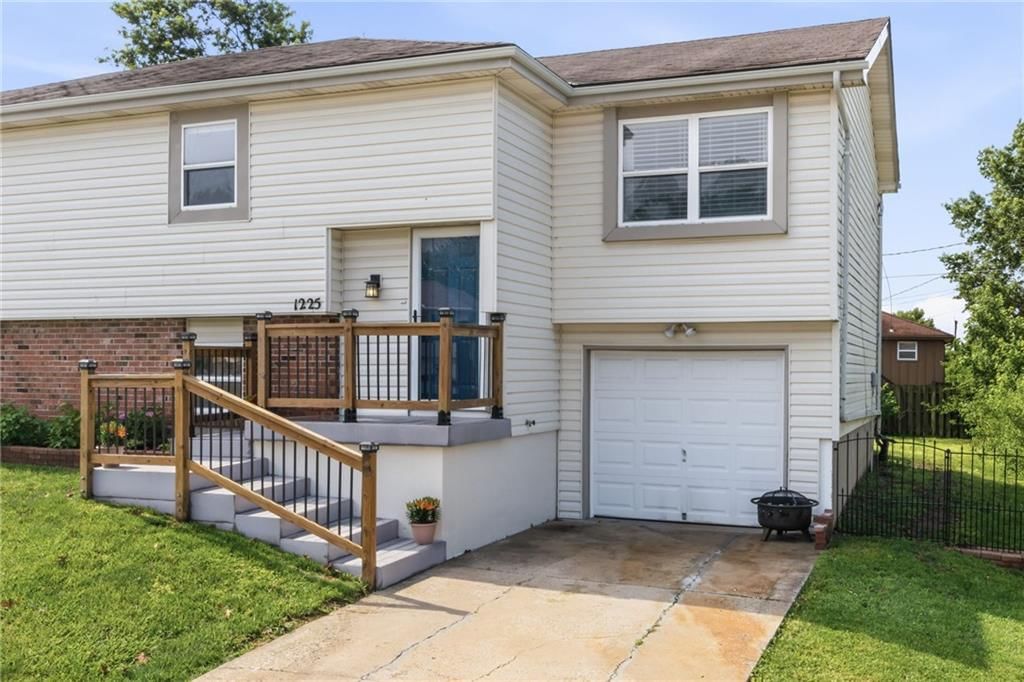 1225 E Cothrell Street — photo 3