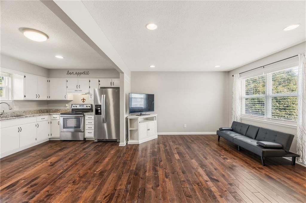 1225 E Cothrell Street — photo 7