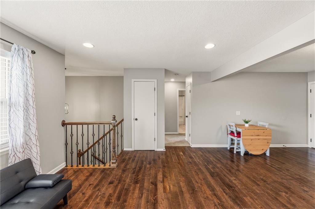 1225 E Cothrell Street — photo 10
