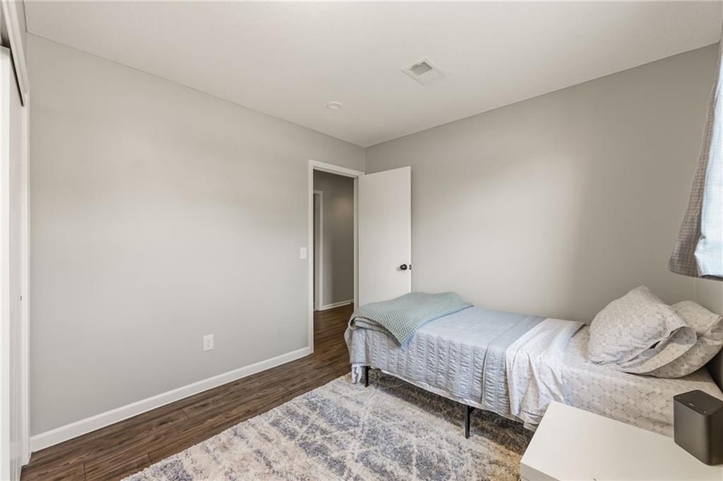 1225 E Cothrell Street — photo 23
