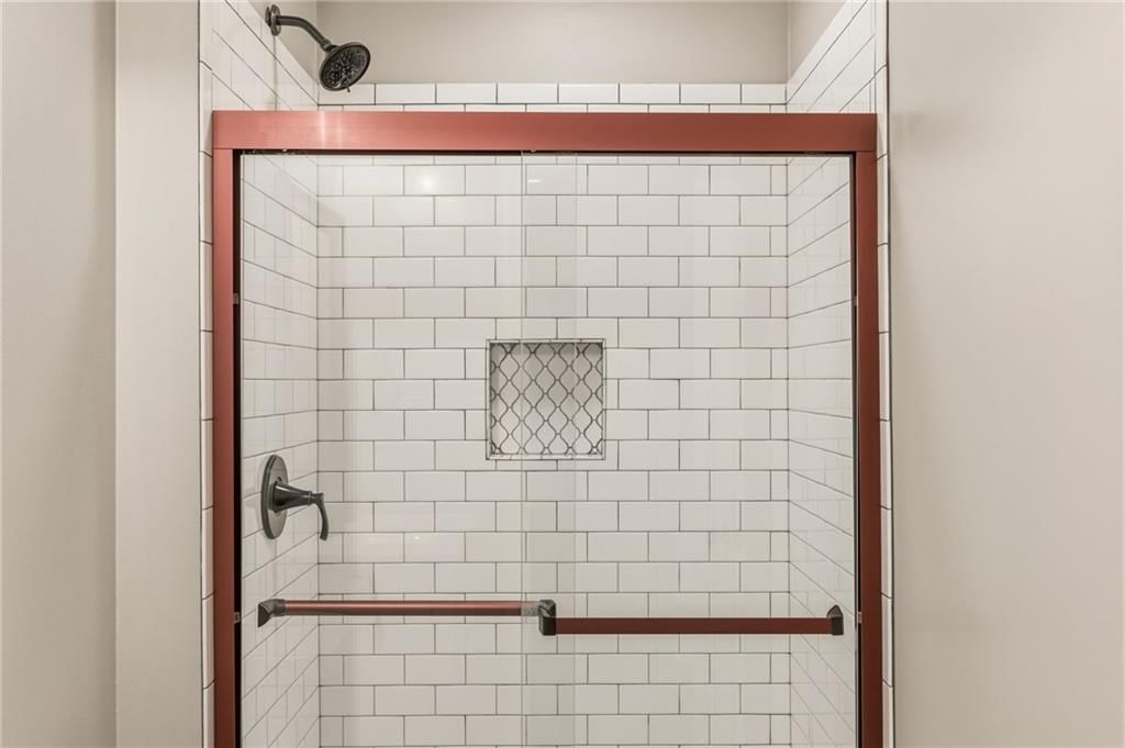 1225 E Cothrell Street — photo 25
