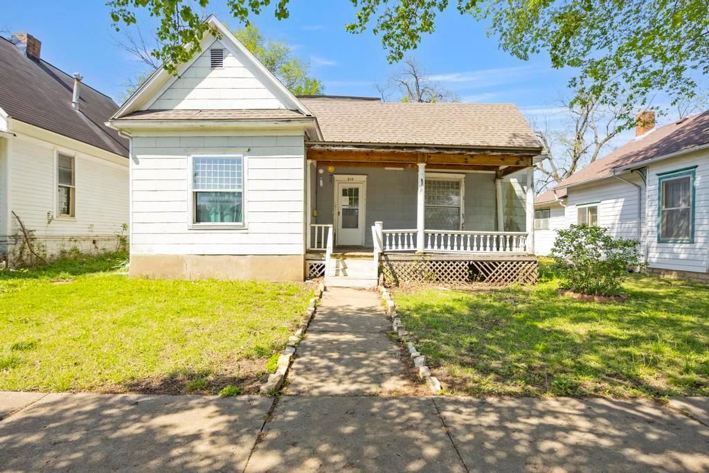 212 S Holbrook Street, Fort Scott, KS