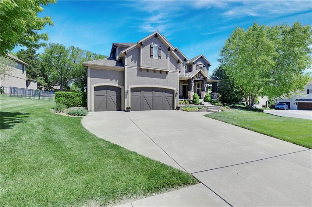 11562 S CARBONDALE Street — photo 2