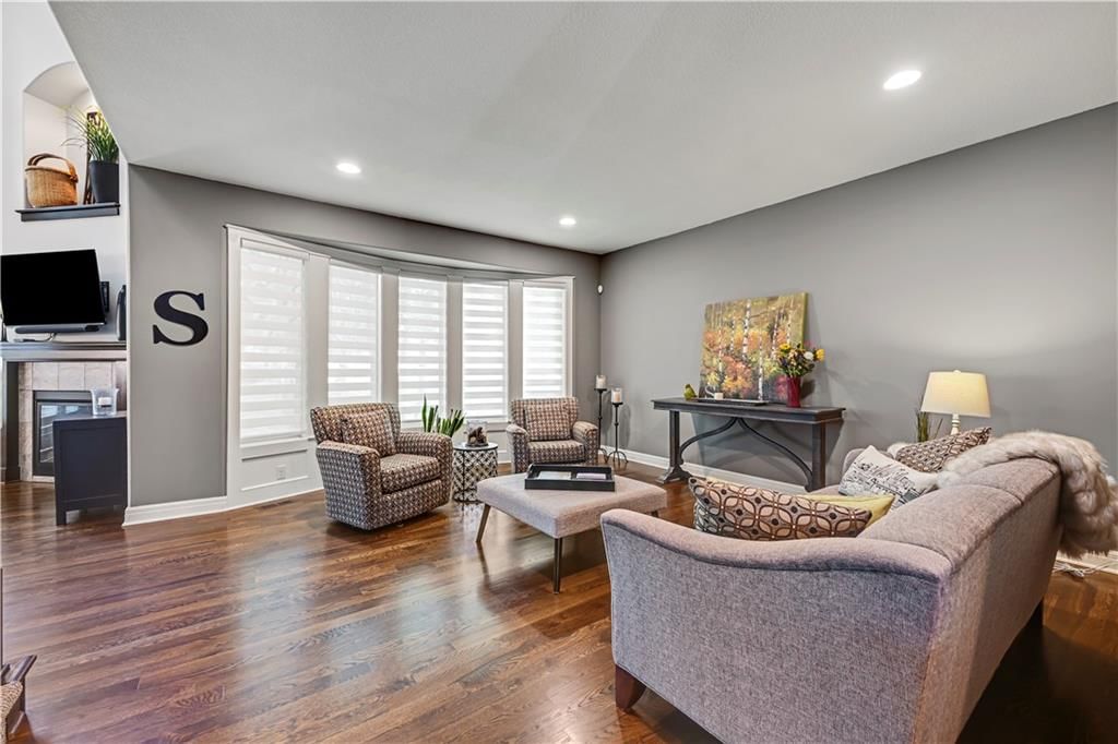 11562 S CARBONDALE Street — photo 11